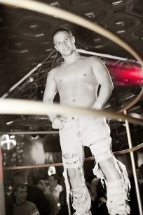 Boys Show � 90's REMIX Club